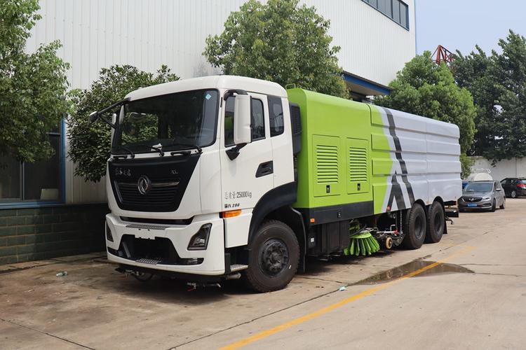深耕道路清洁，东风扫路车 保障环境与高效作业的行业先锋